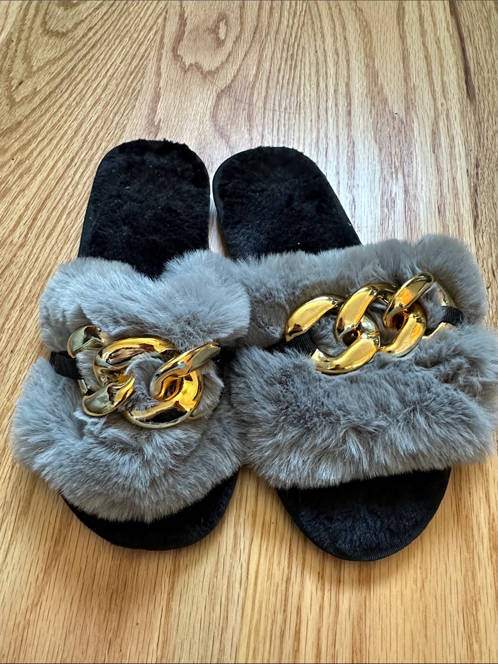 Faux Fur Slide Slippers with Gold Chain Accent - Gray